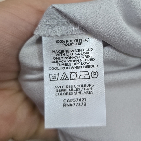 Ann Taylor Light Grey Sleeveless Button Up Blouse Extra Small - Picture 6 of 8